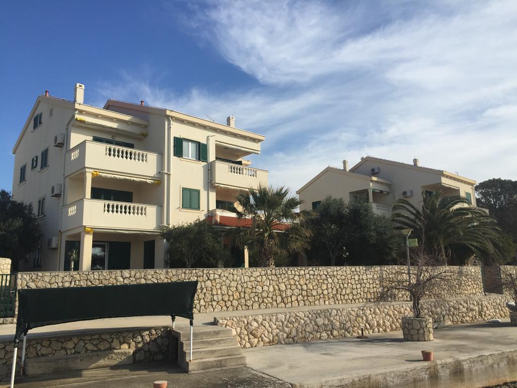 Apartments Andrea Stara Novalja Exterior foto